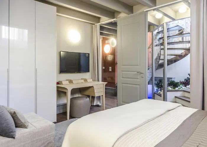 Luxury * Venice
